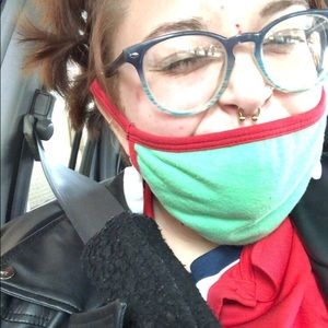 Meet your Posher, Lara